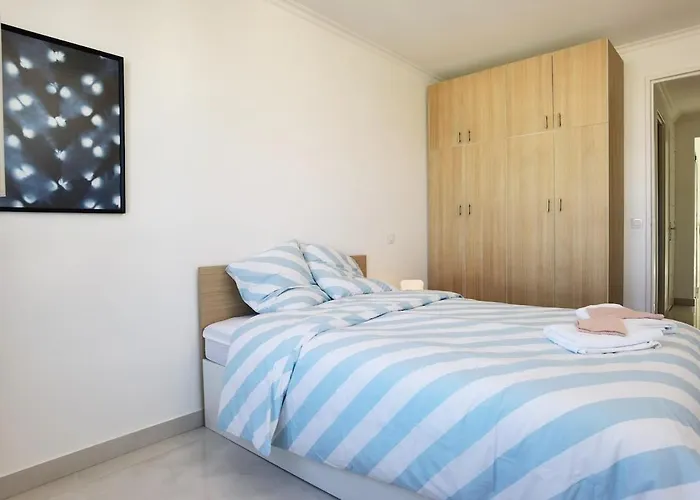 Apartman Modern 2-bed 80m2 With Elevator Free Parking N19-25 Párizs
