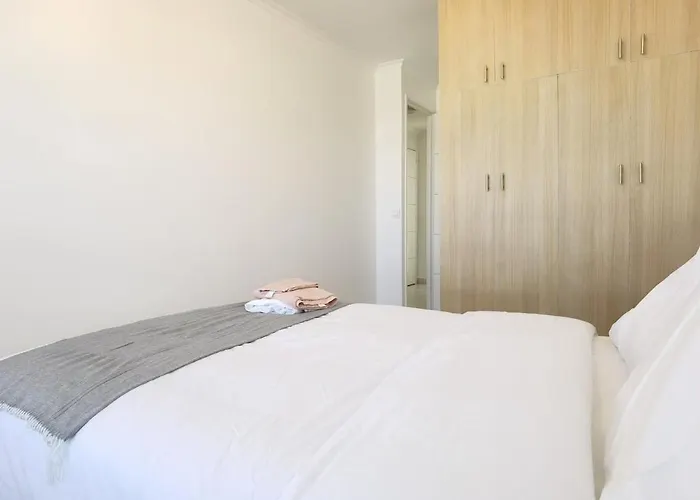 Apartman Modern 2-bed 80m2 With Elevator Free Parking N19-25